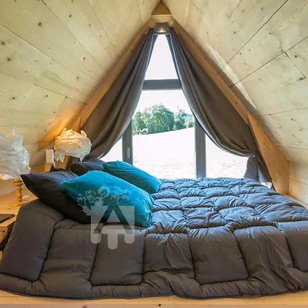 Nyaraló De L'ours *